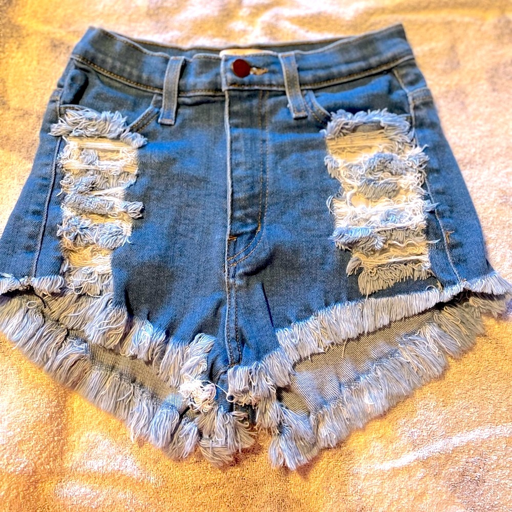 VIBRANT M I U - WOMENS DISTRESSED DENIM SHORT - #CowboyCarter